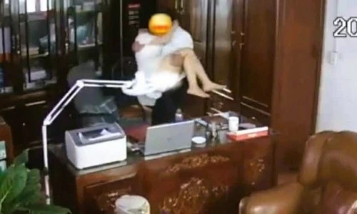 Hieu truong Ninh Binh anh 1