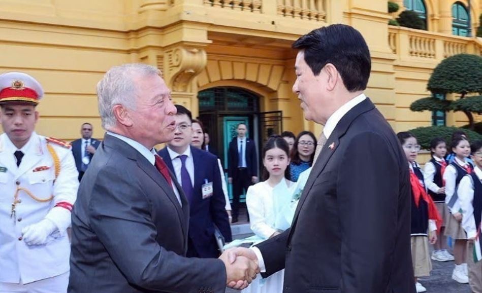 Quoc vuong Jordan bat dau tham Viet Nam hinh anh