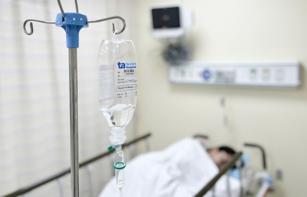 Ngo doc sau an banh mi o TP.HCM: So ca nhap vien lien tiep tang hinh anh