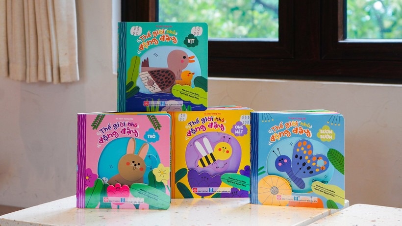 Sach tuong tac anh 1