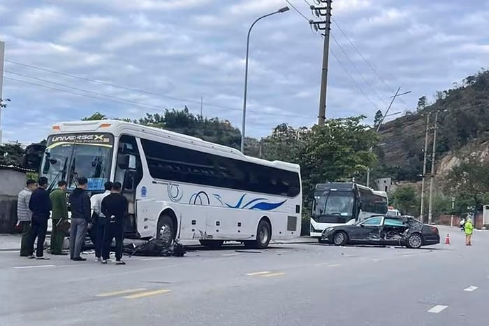 Xe sang Mercedes Maybach anh 5