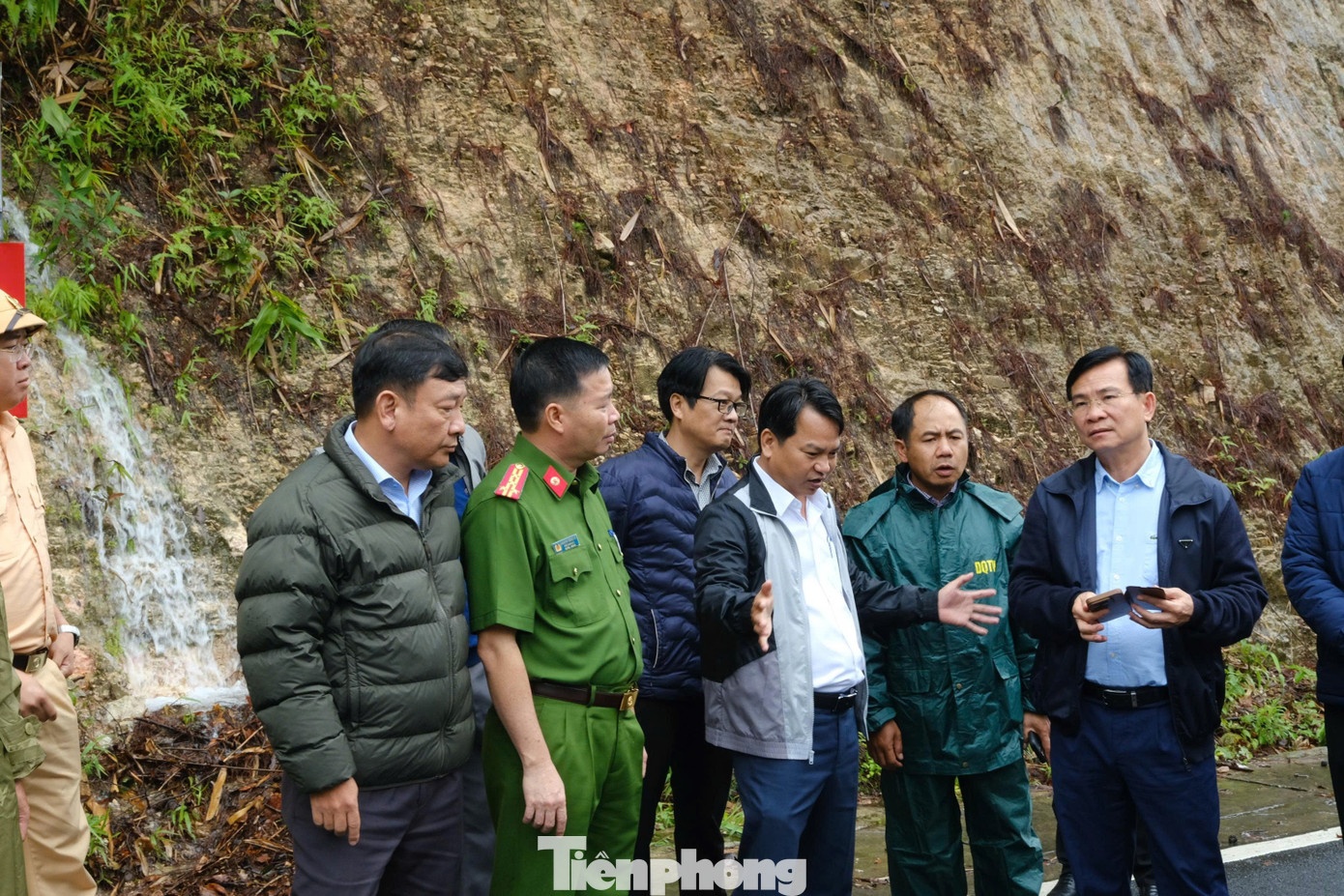 Khan cap deo Prenn anh 2