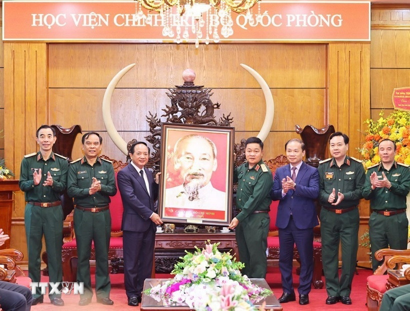 Trinh Van Quyet Tuyen giao anh 1