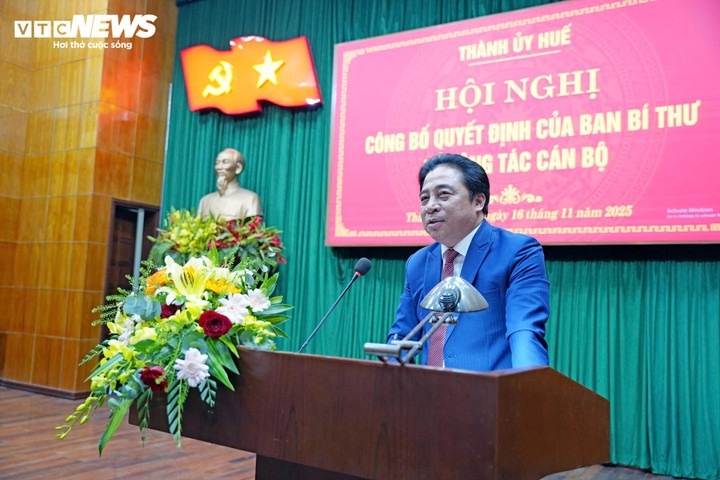 Pho Bi thu Hue anh 2