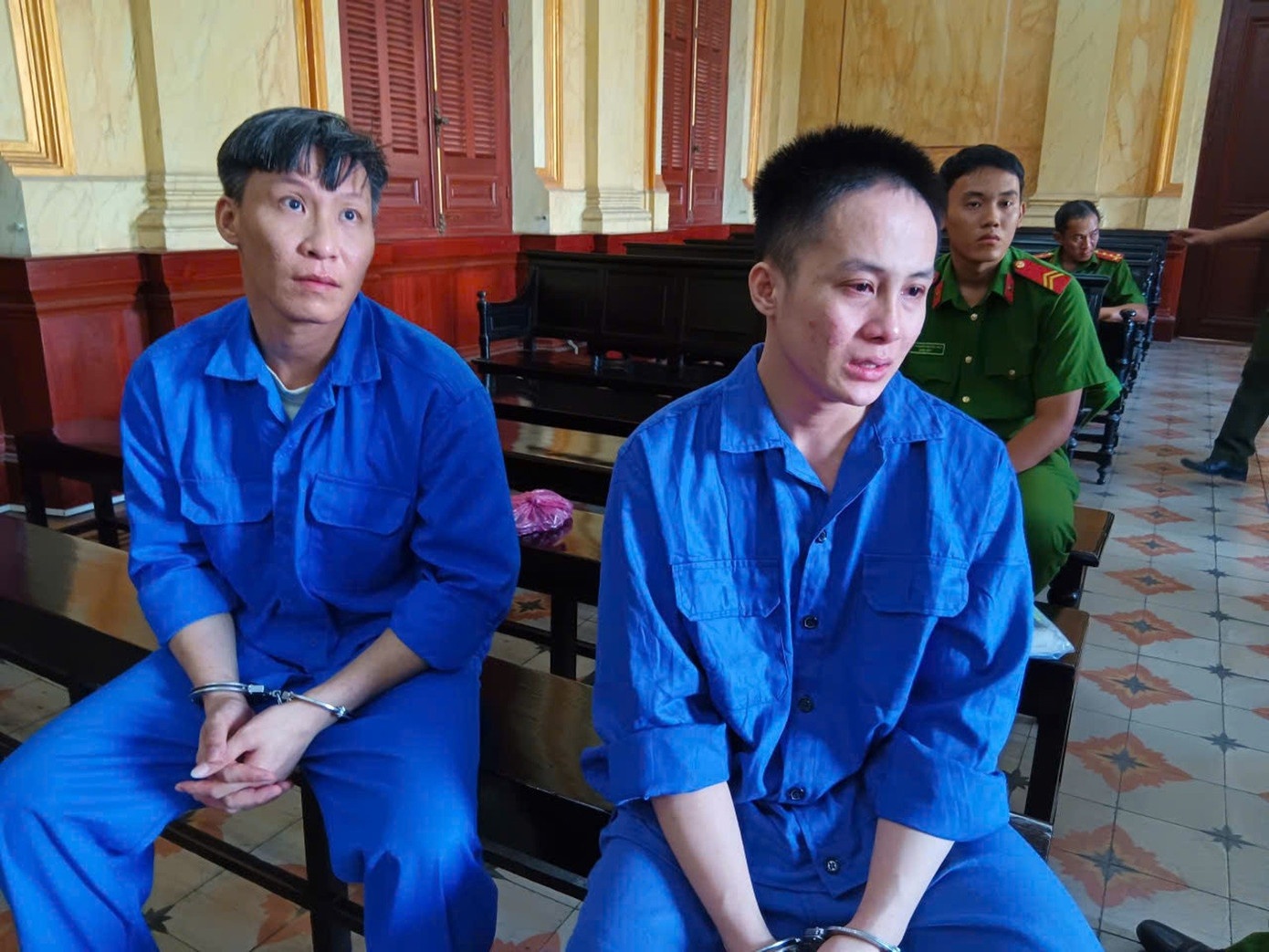 Dam chet nguoi ru ‘vo ho' cua minh di khach san hinh anh