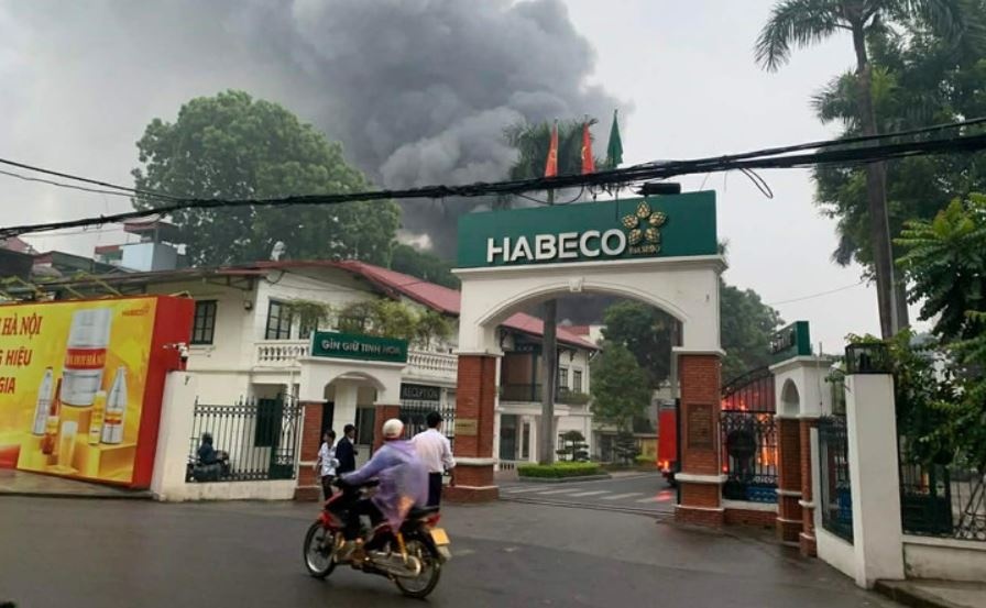 Chay lon tai Nha may Bia Ha Noi Habeco hinh anh