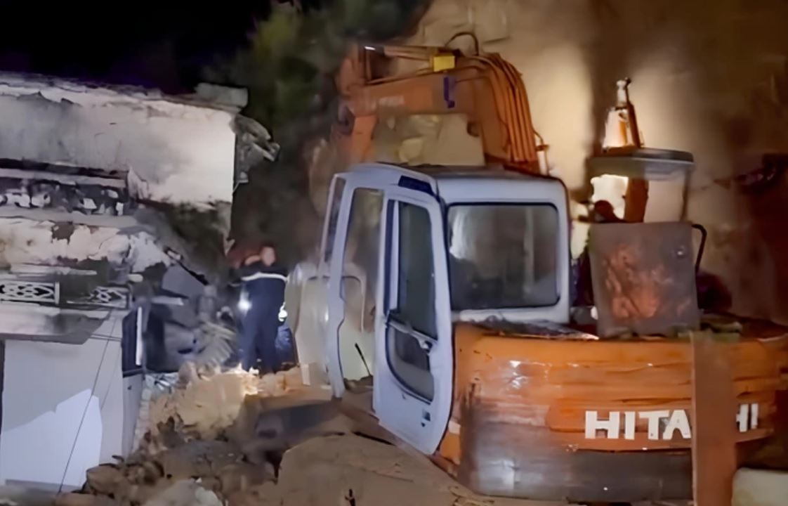 Be gai 8 tuoi thoat nan than ky sau sat lo o Da Lat hinh anh