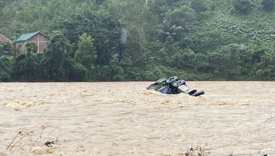 Lu cuon xe tai anh 2