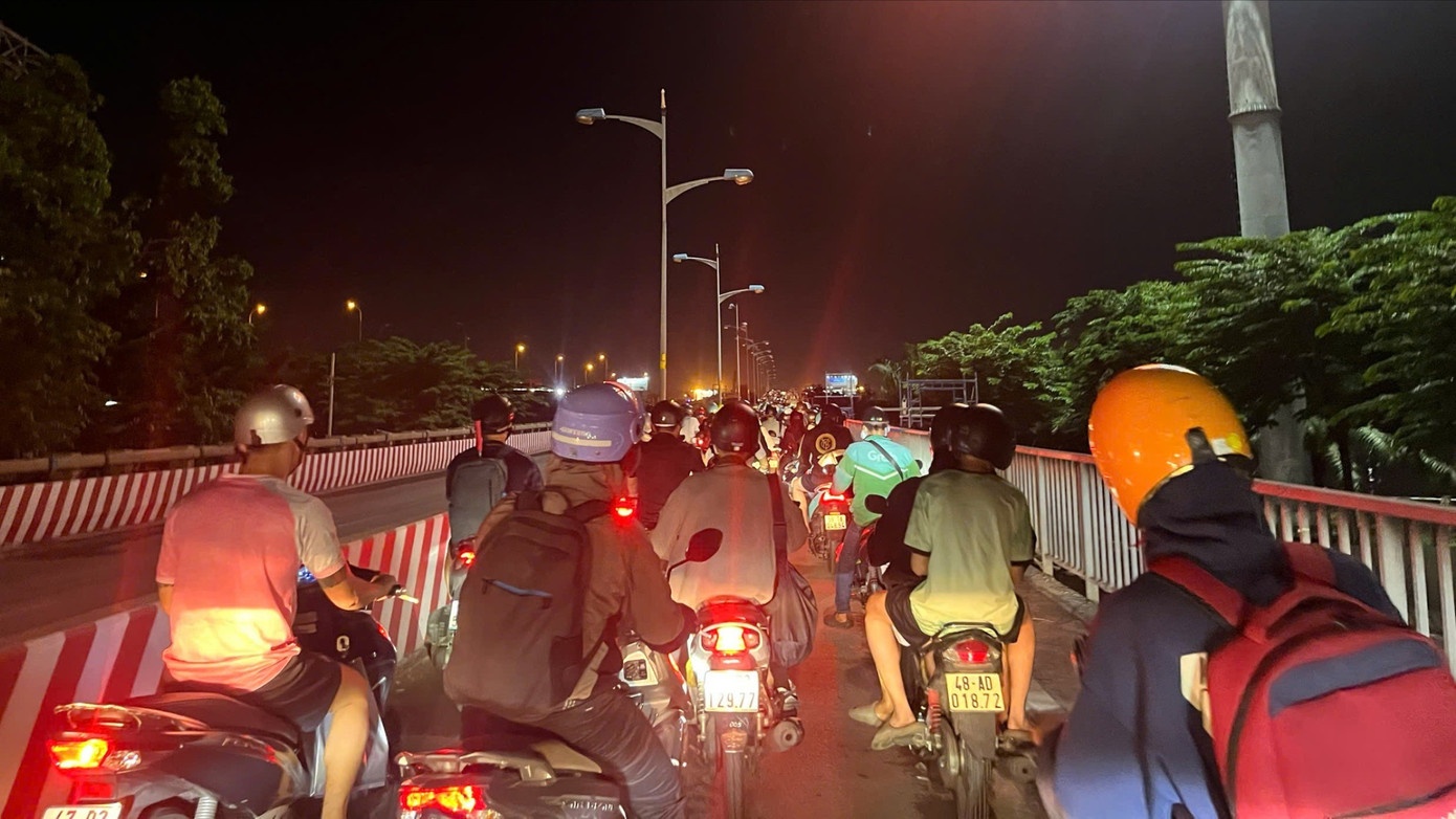 Ket xe Cau Binh Trieu anh 2