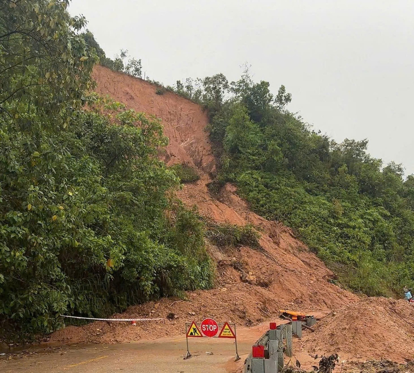 Sat lo deo Lo Xo anh 3