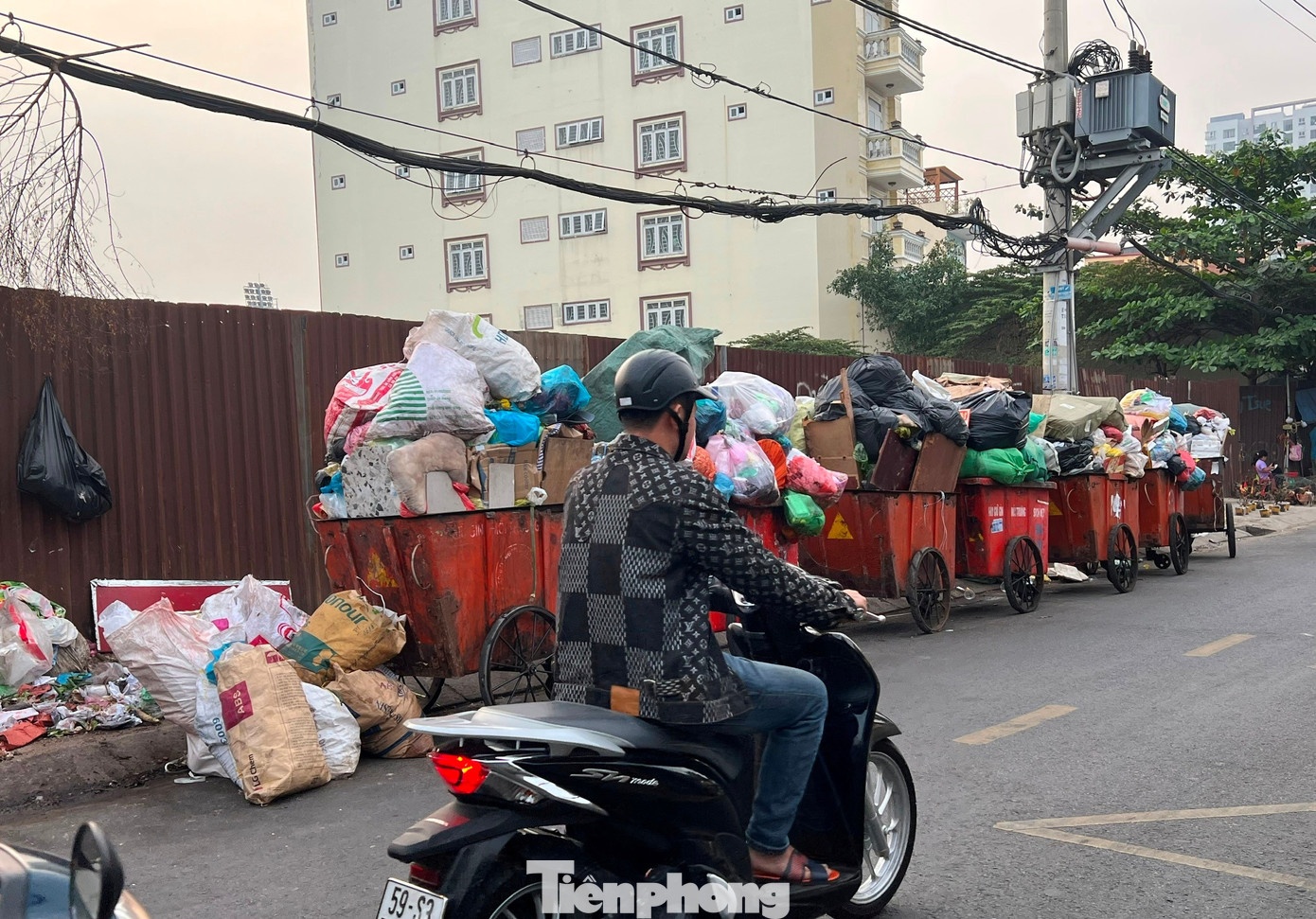 Rac thai TP.HCM Sai Gon anh 2