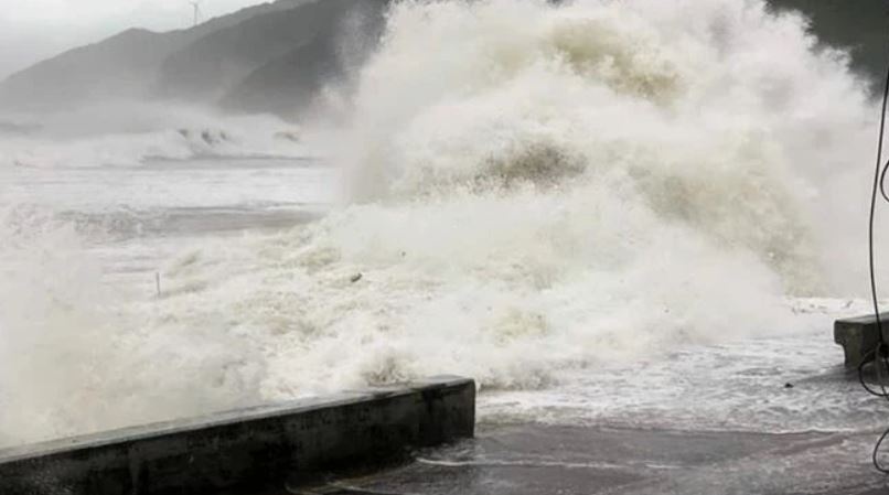 Du bao Bien Dong sap don bao so 15 hinh anh