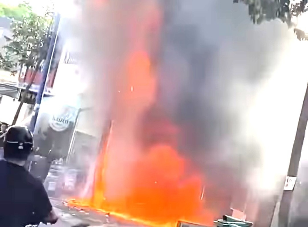 Chay hang giay dep TP.HCM anh 2