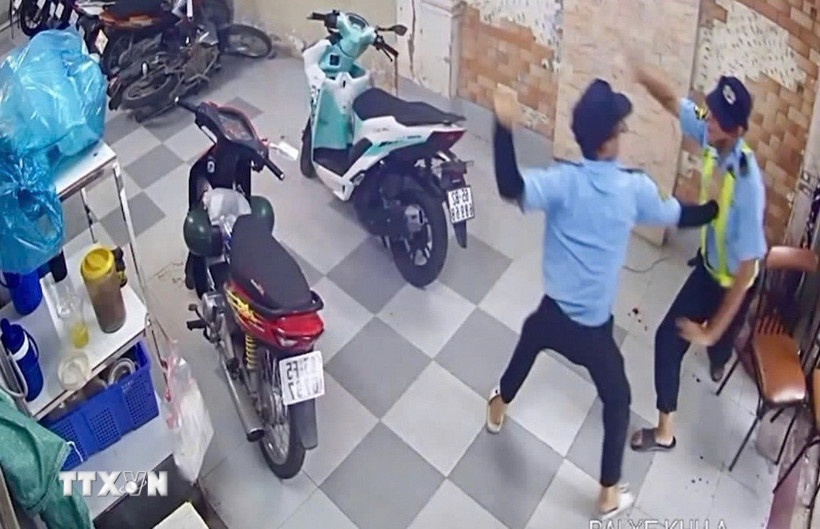 Bao ve dam dong nghiep anh 1