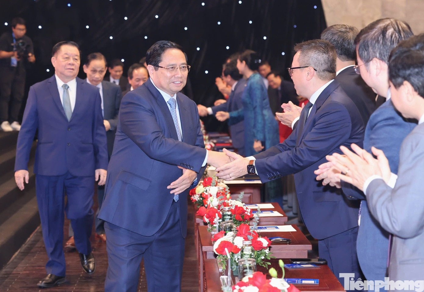 thông tin đối ngoại ảnh 3 thong tin doi ngoai anh 3