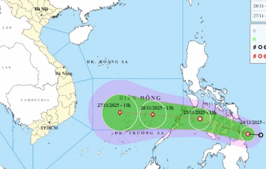Bien Dong sap don bao so 15, du bao dien bien phuc tap hinh anh