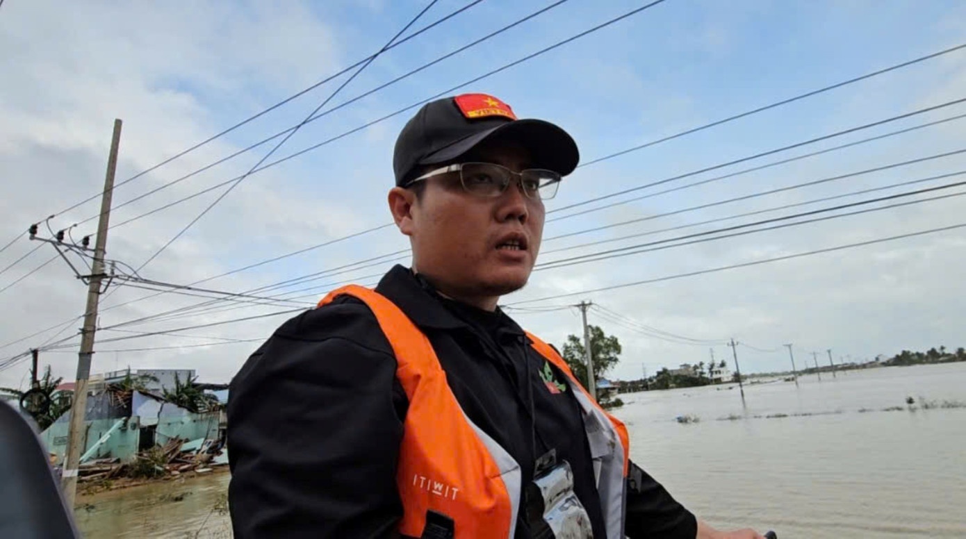 Nguoi hung lu mien Trung anh 2