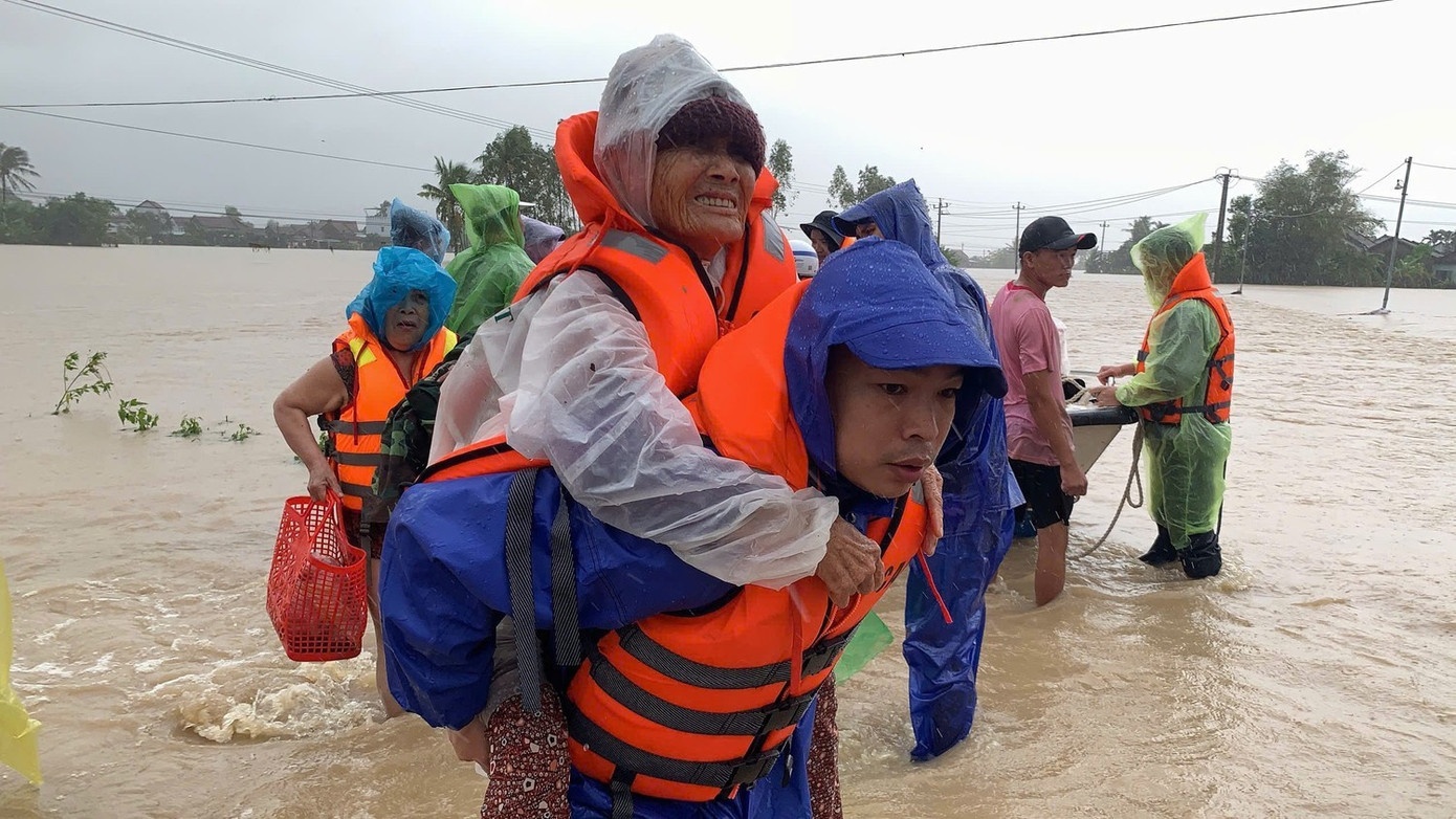 Mua lu mien Trung anh 2