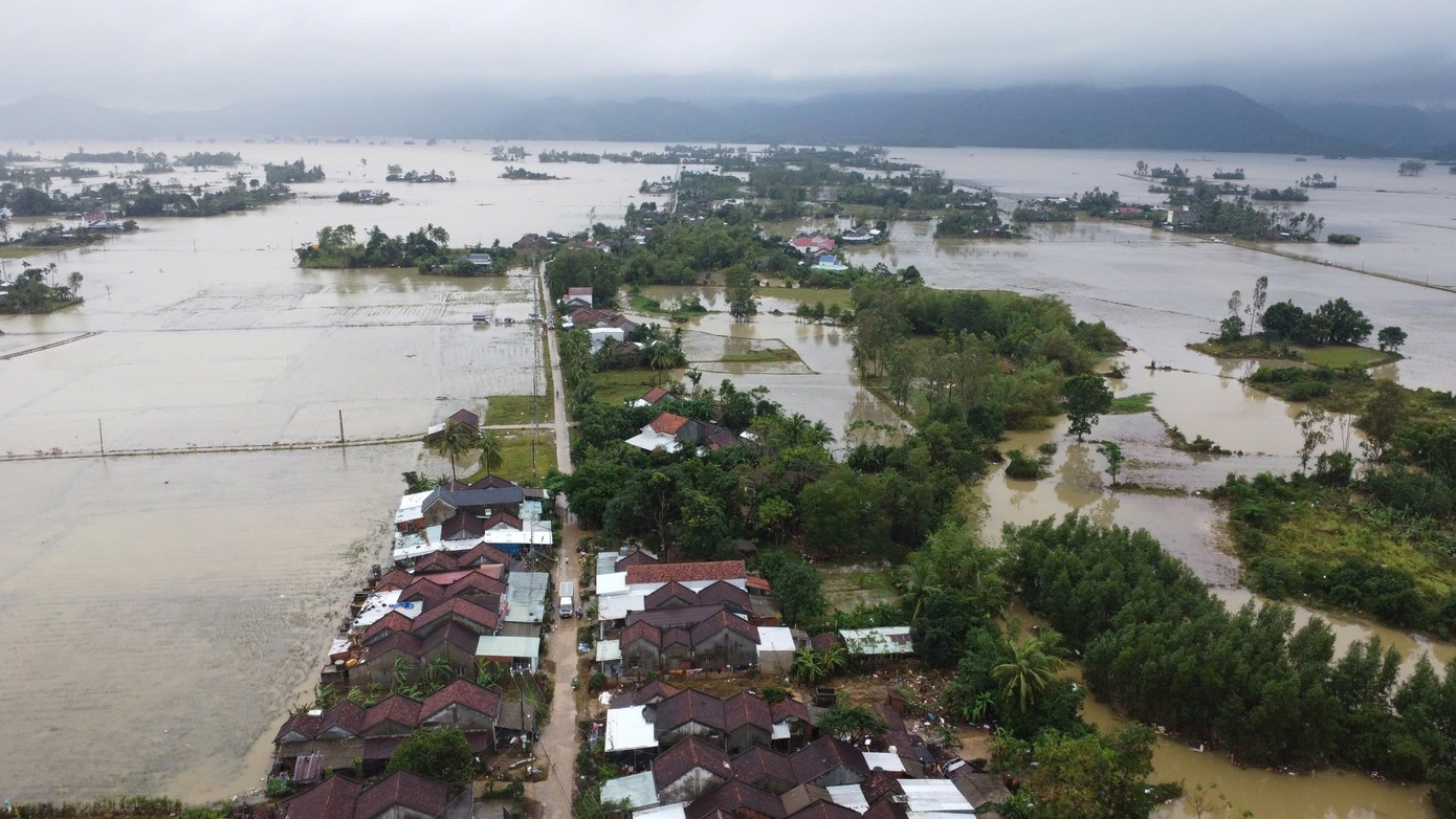Lenh van hanh moi cho ho thuy dien Song Ba Ha sau dot xa lu lich su hinh anh