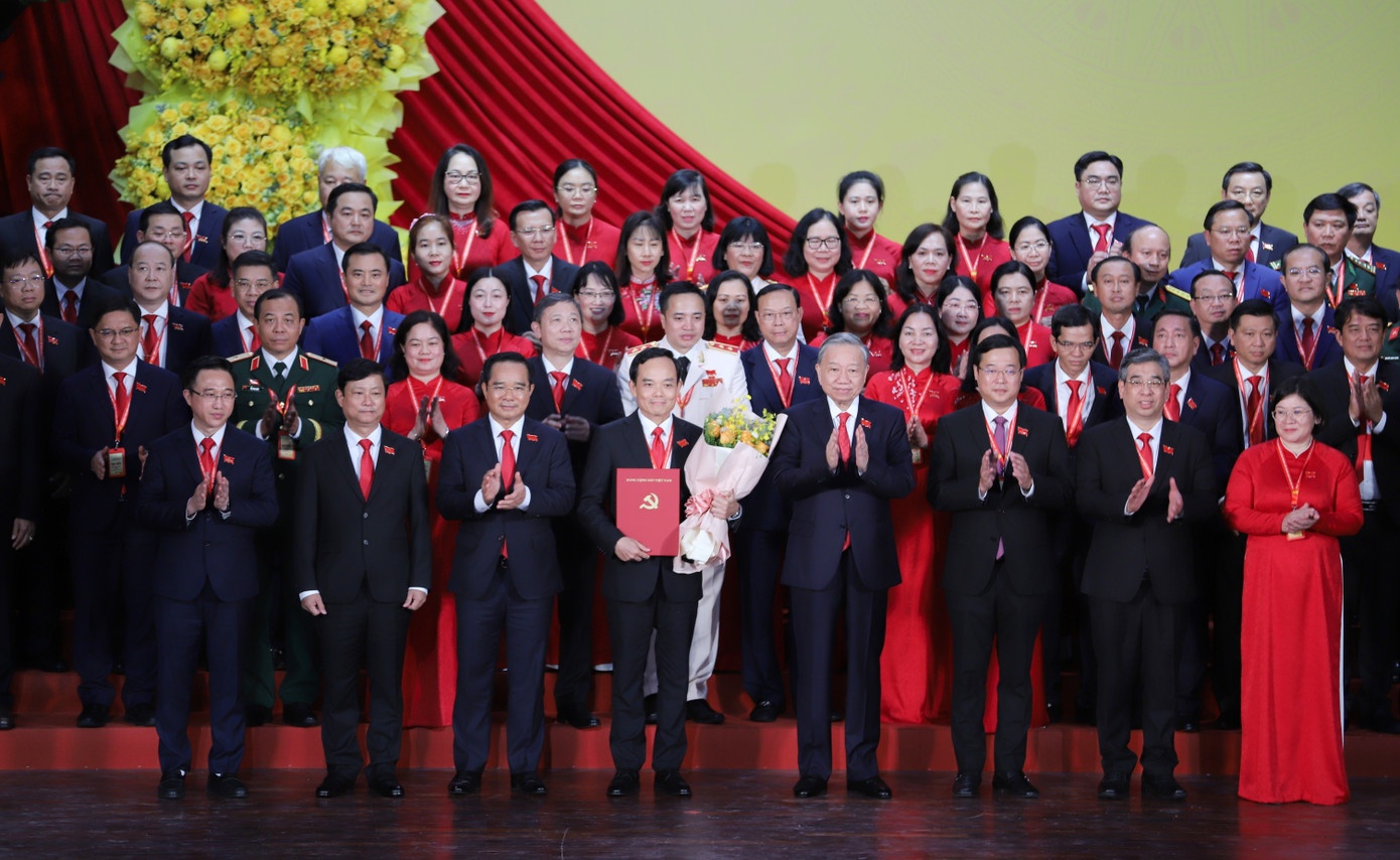 Chi tiet nhiem vu theo doi, phu trach cua nhan su Thanh uy TP.HCM hinh anh