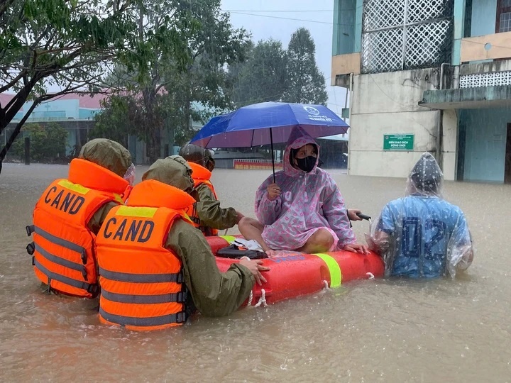 Dak Lak, Khanh Hoa yeu cau cac thuy dien ha muc nuoc ve muc an toan hinh anh