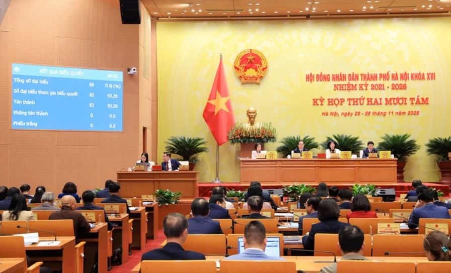 Ha Noi cam xe xang anh 2