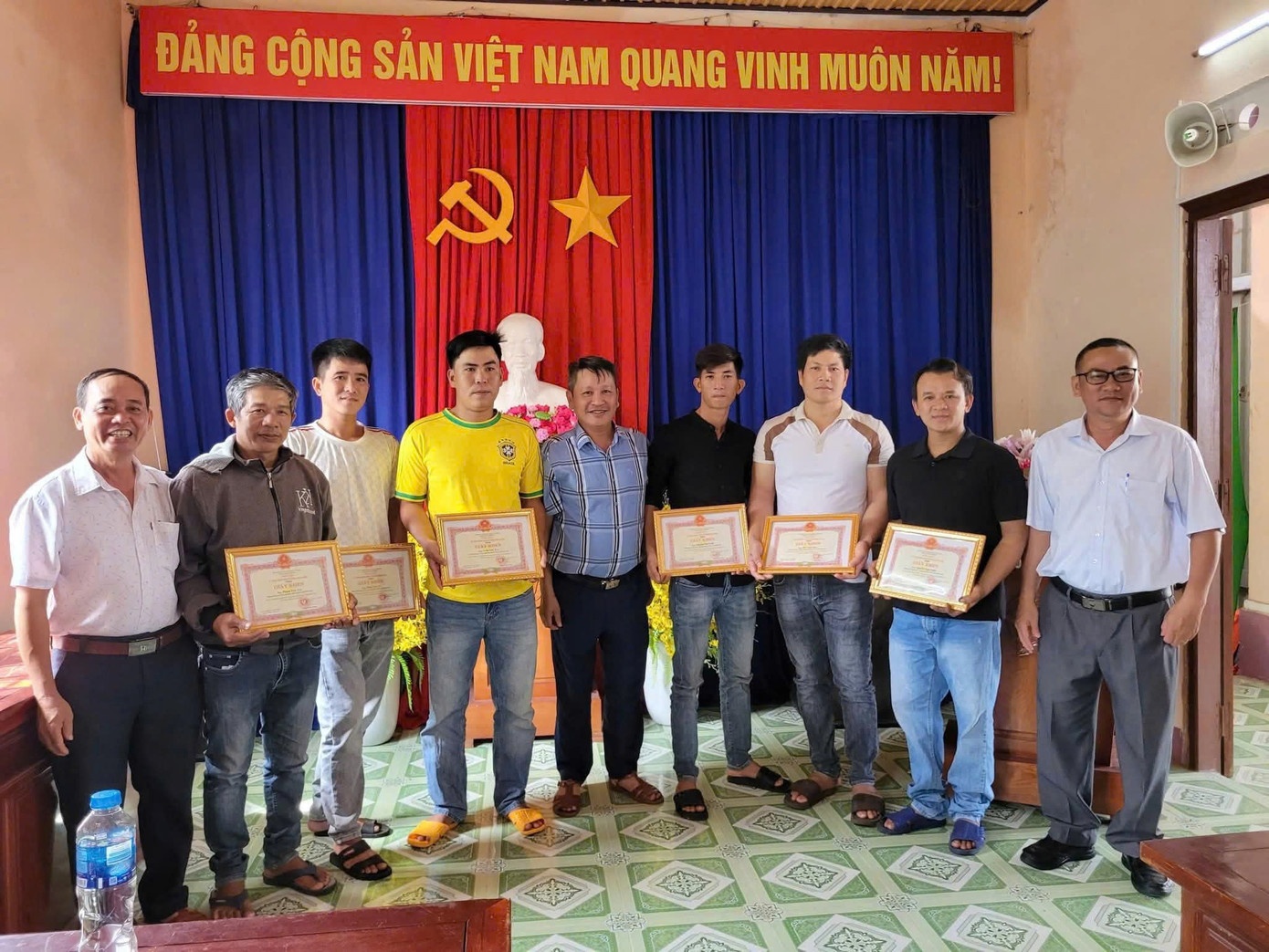 Cuu nguoi lu Dak Lak anh 1