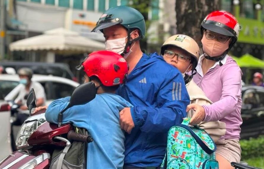 Sang nay, nhiet do TP.HCM con 19°C hinh anh