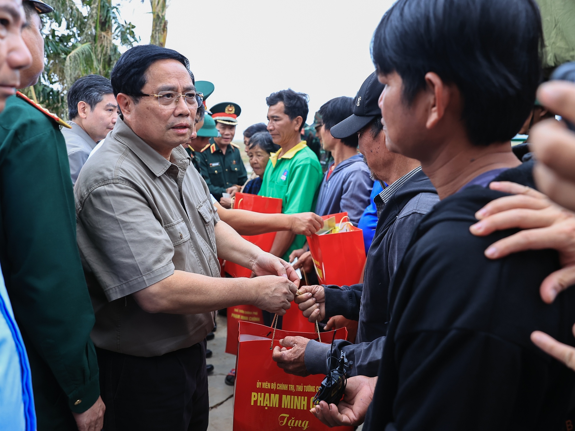 thu tuong tham ron lu anh 10