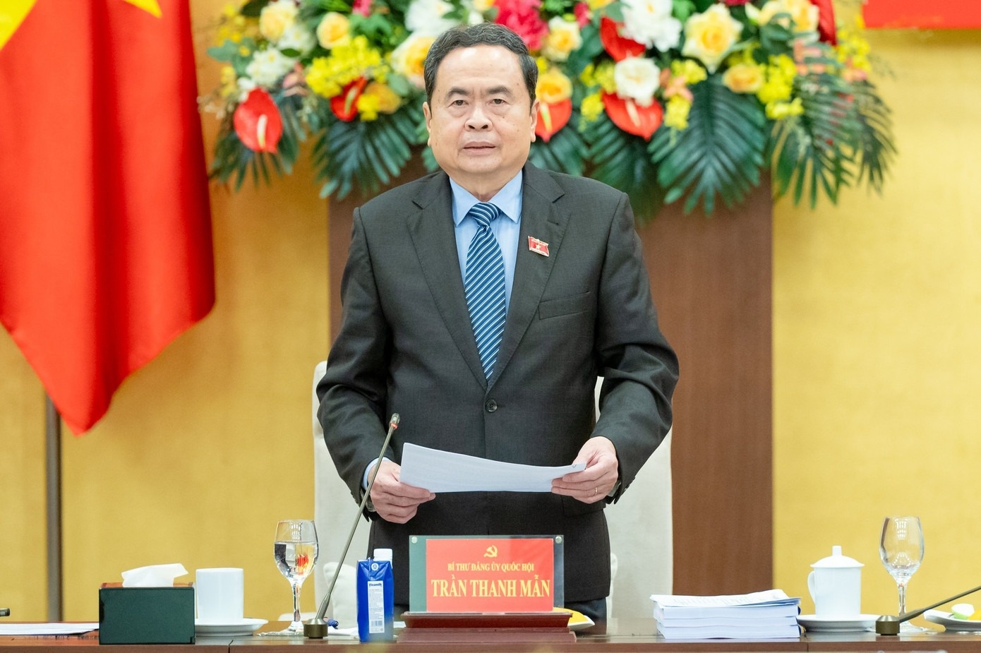 Quoc hoi phai kip thoi quyet sach nhung van de quan trong hinh anh