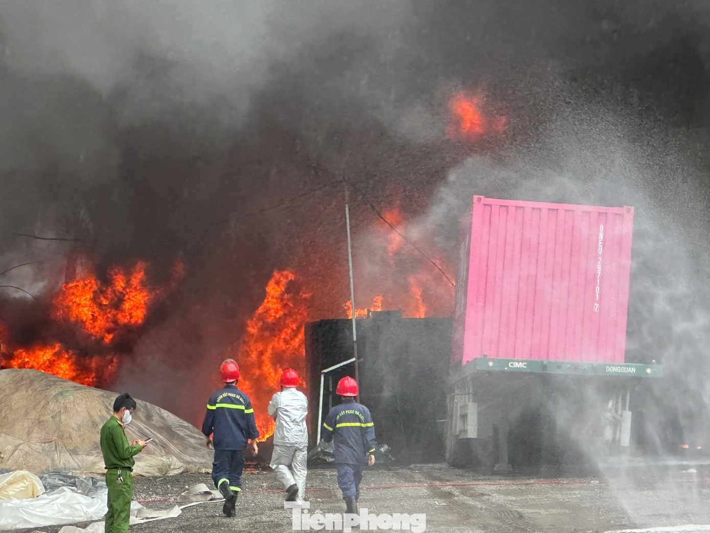 Chay kho bai Da Nang anh 8