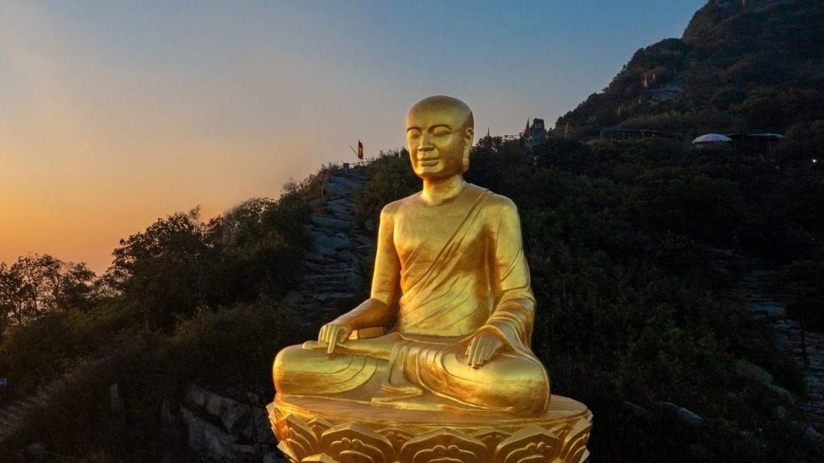 Dai le tuong niem 717 nam Ngay Phat hoang Tran Nhan Tong nhap Niet ban hinh anh