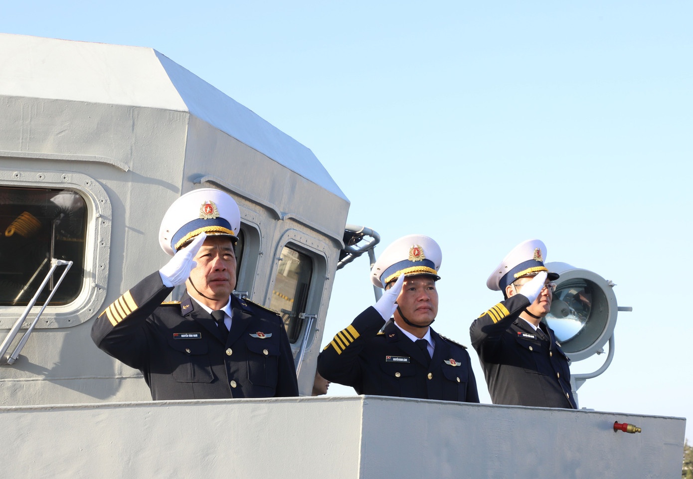 Chien ham Tran Hung Dao anh 4