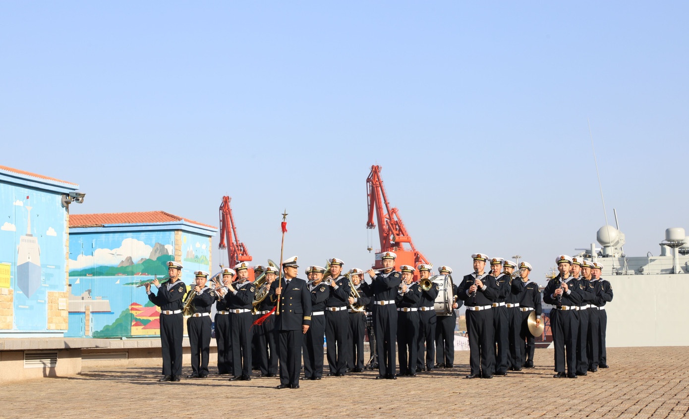 Chien ham Tran Hung Dao anh 6