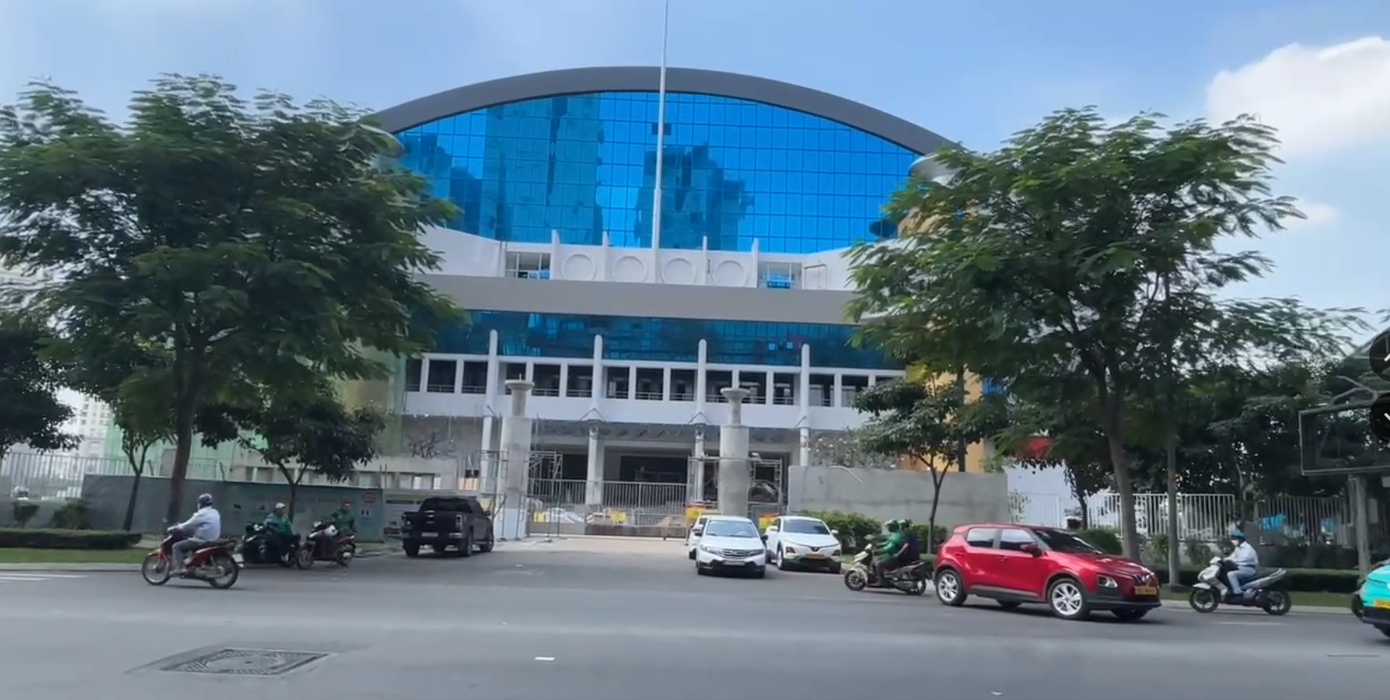 Roi thang may TP.HCM anh 2