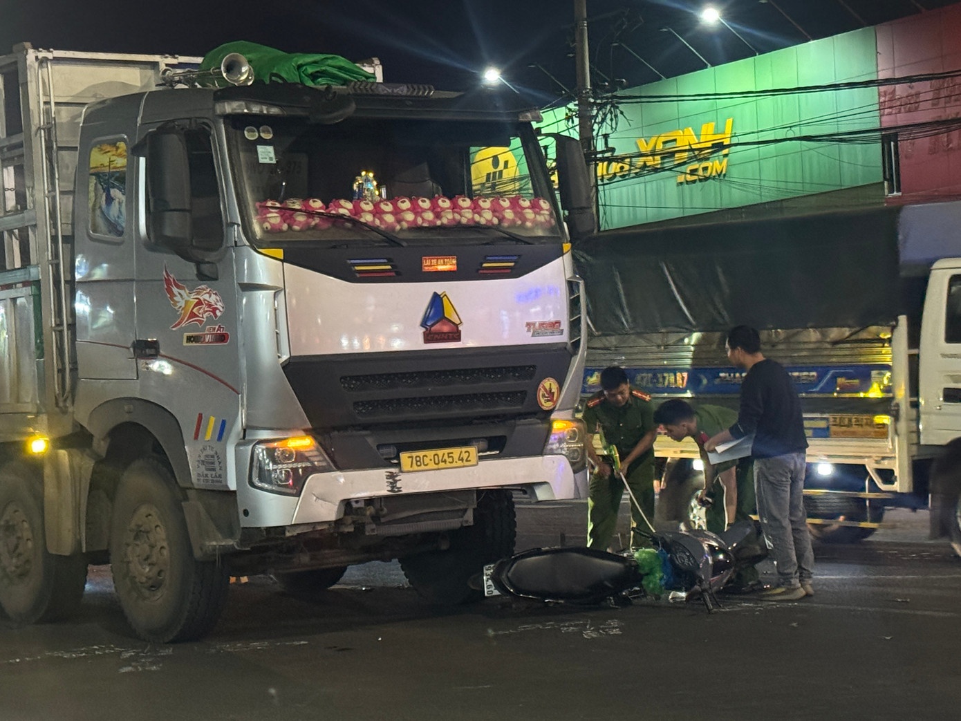 Tai nan xe tai anh 1