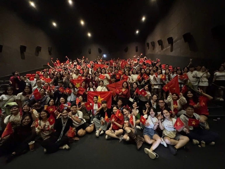 To quoc trong tim anh 3