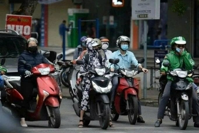 Thoi tiet 22/12: Bac Bo sang ret, trua nang; Trung Bo mua dong cuc bo hinh anh