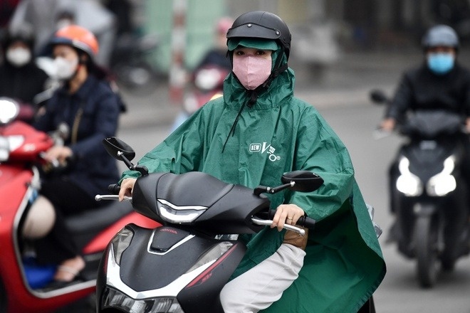 Mien Bac ret nhat duoi 12°C, mien Trung mua lon hinh anh