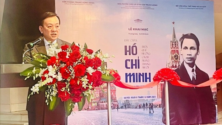 Ho Chi Minh anh 2