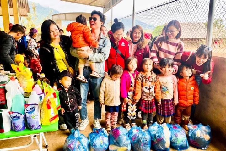 Lat xe Lao Cai anh 1