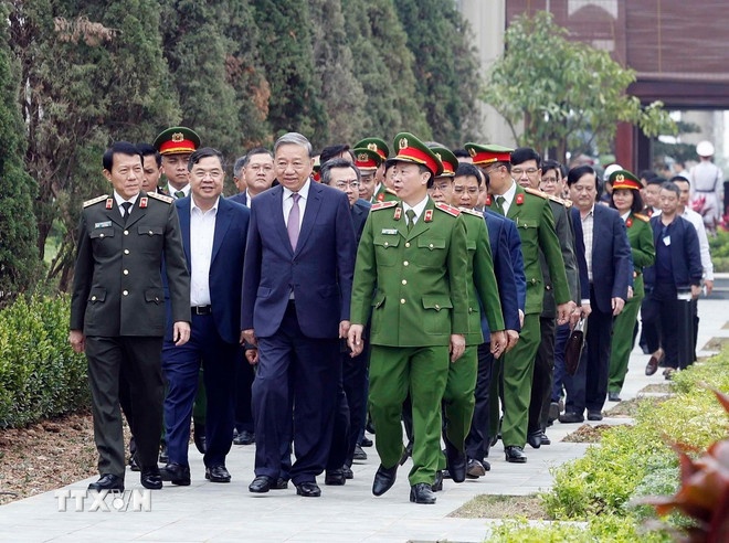 Trung tam du lieu anh 2