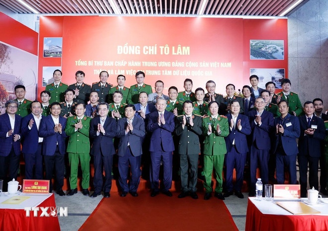 Trung tam du lieu anh 3