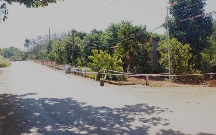 Nghich tu dung dao tan cong khien bo va duong thuong vong hinh anh