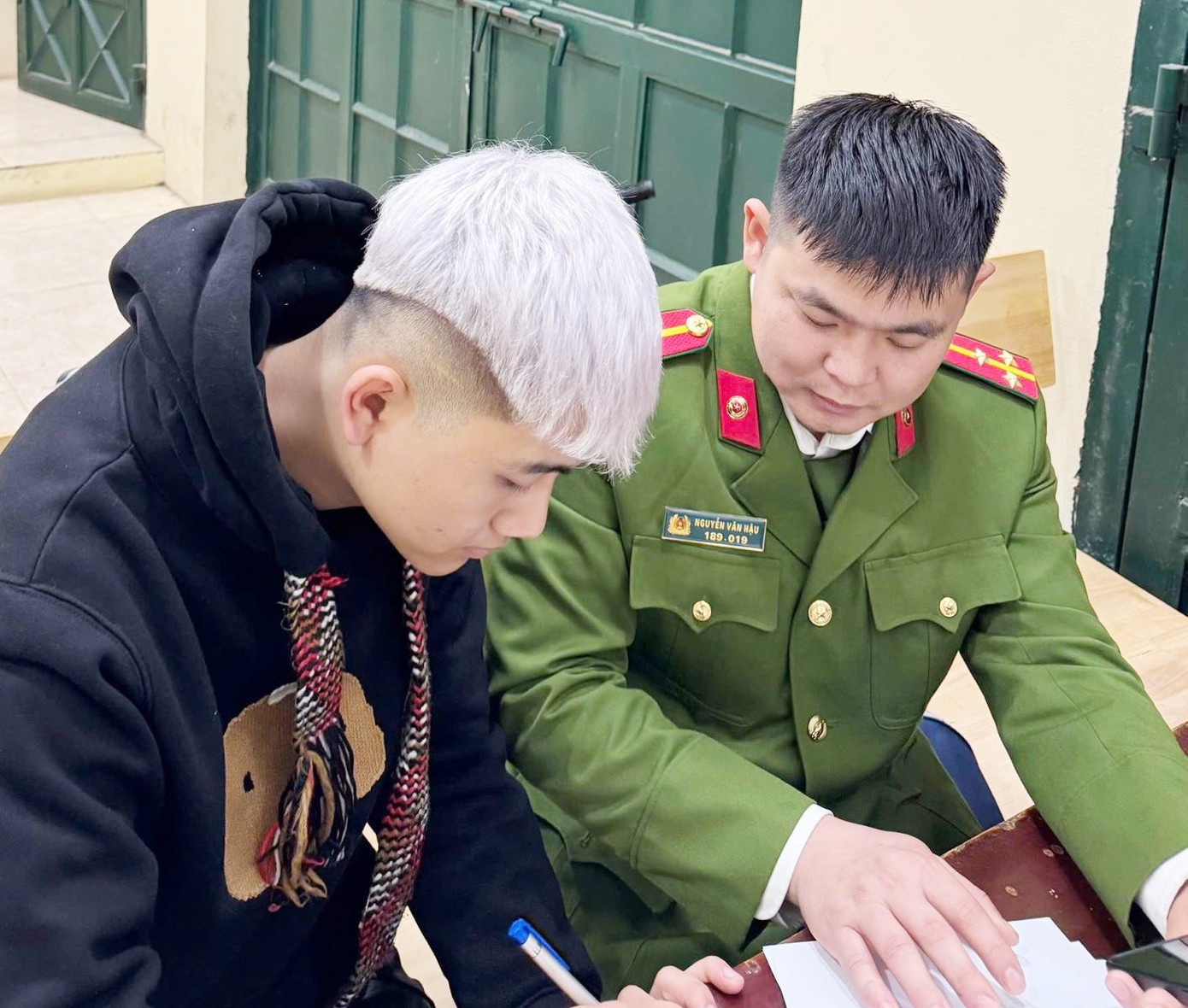 Lay 17 chi vang anh 1