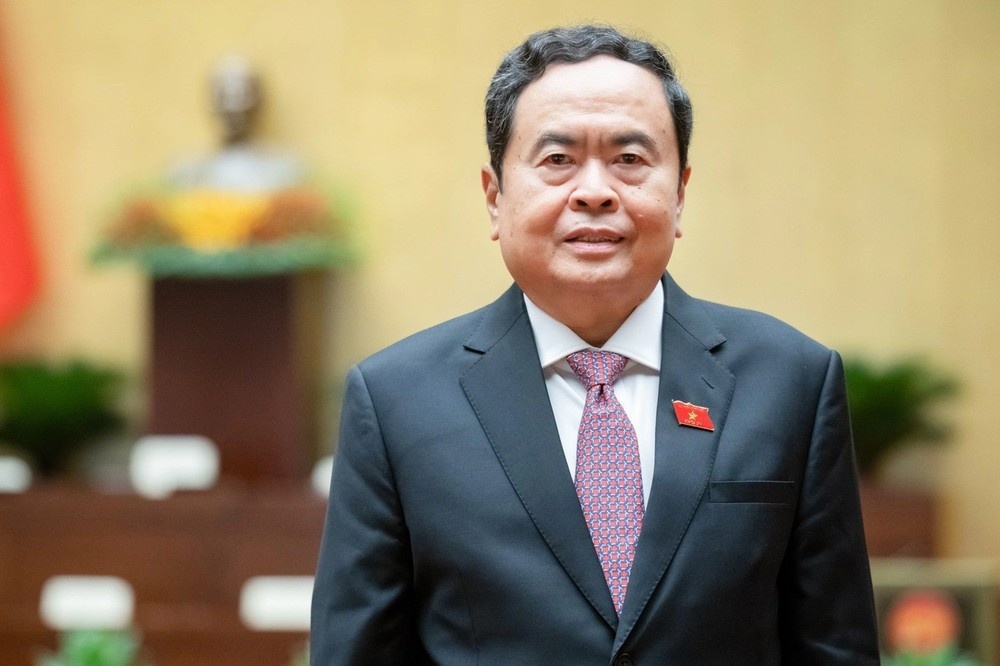 Nhan su Chinh phu,  Quoc hoi anh 1