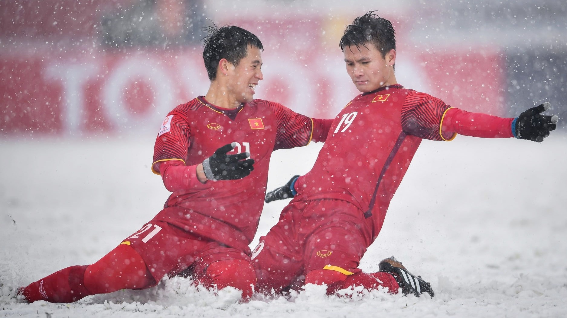 Bong da Viet: Hon tram nam ky uc, khat vong hinh anh