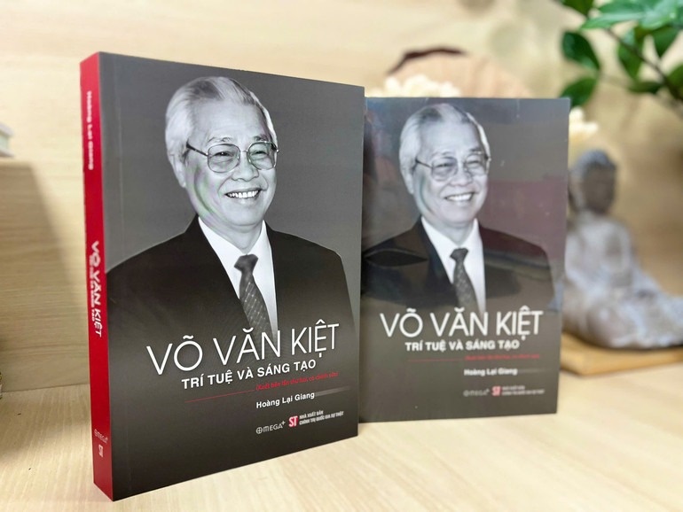 Vo Van Kiet - Nha lanh dao khong ngung hoc hoi tu thuc tien hinh anh