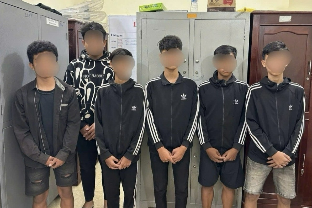 Bat nhom doi tuong trom cap thiet bi ha tang cao toc Can Tho - Ca Mau hinh anh