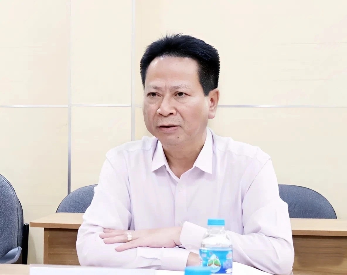 Cuu Pho cuc truong bi cao buoc nhan hoi lo 6,25 ty da tron sang Canada hinh anh